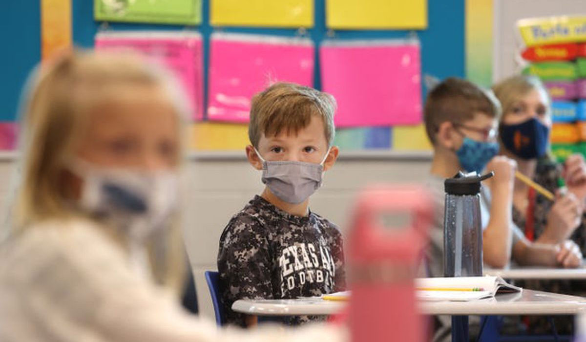 Florida governor blocks school mask mandates, says parents can choose